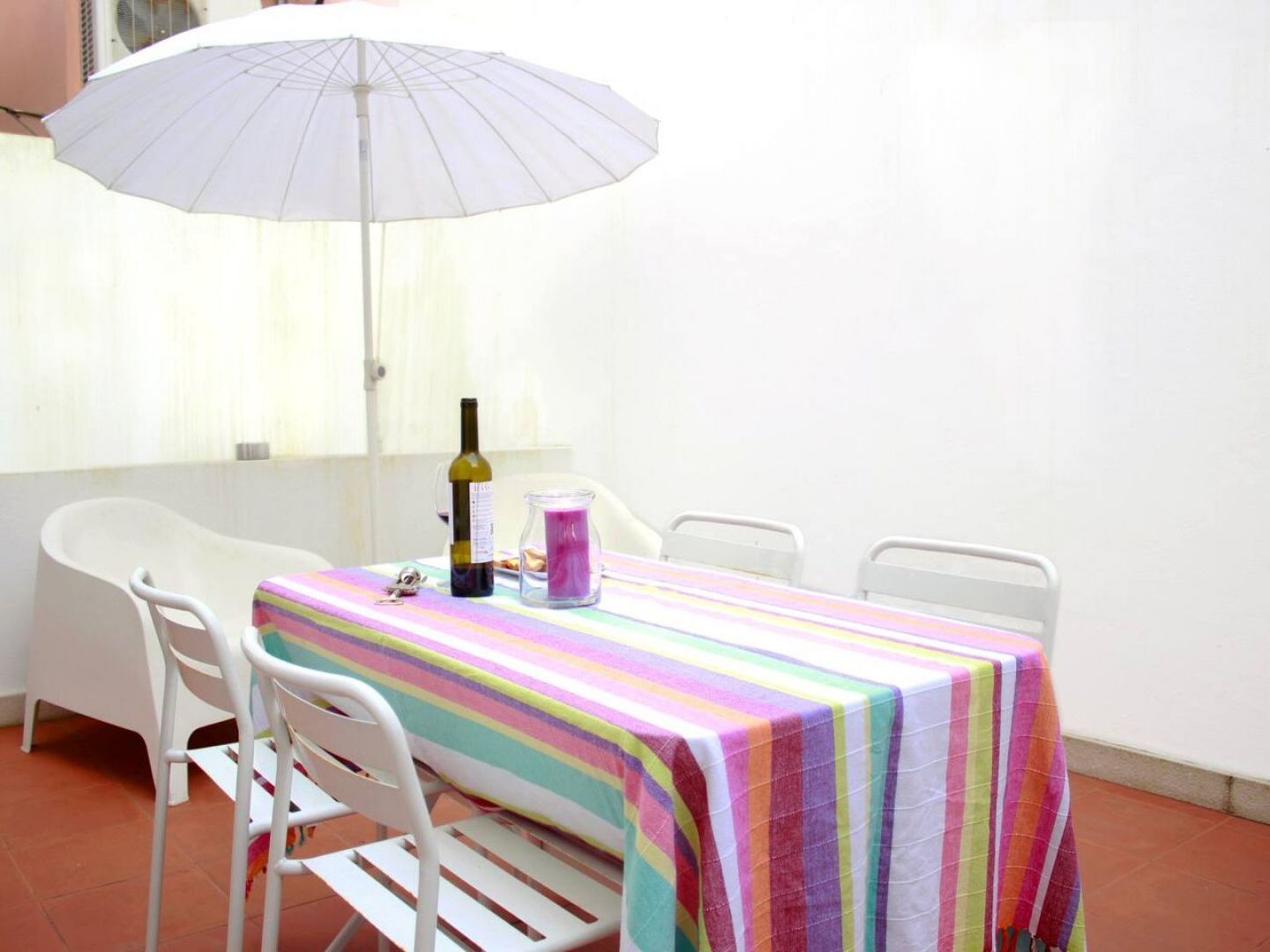 Apartamento Joivy Modern 1-bed With Terrace, Moments From Sao Bento Palace Lisboa