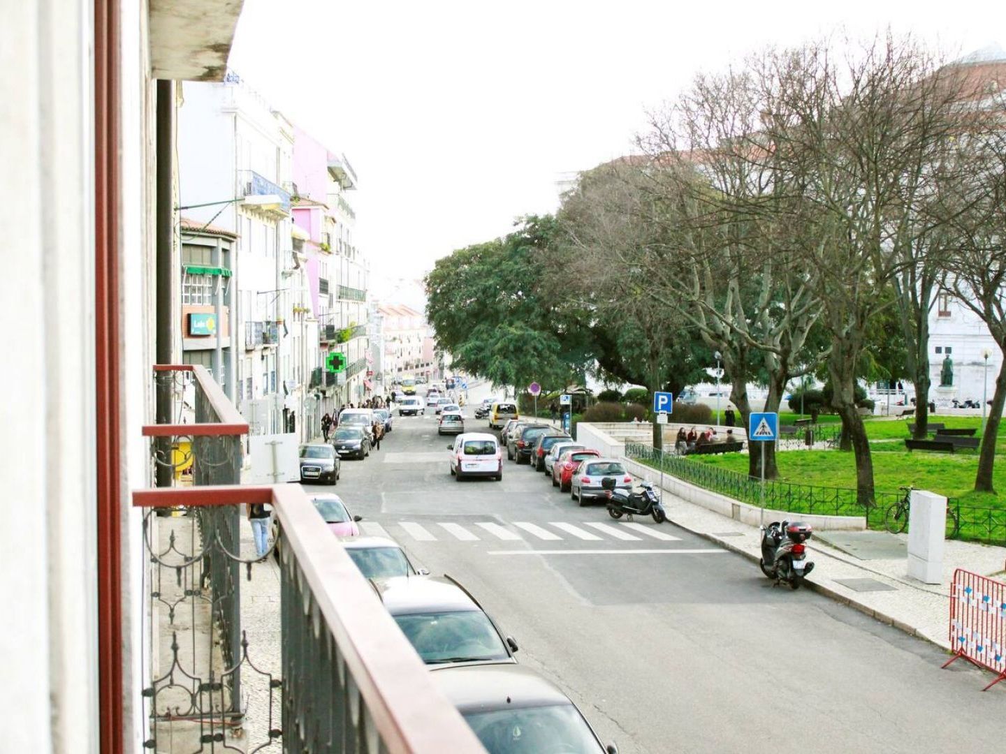Joivy Modern 1-bed With Terrace, Moments From Sao Bento Palace Lejlighed